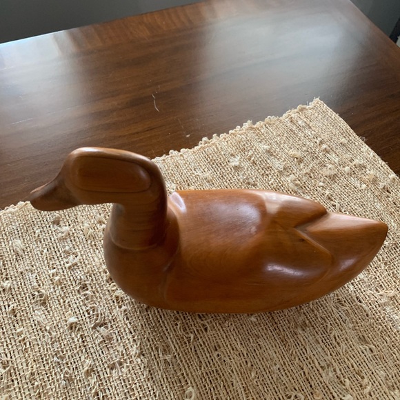 Hand carved wood duck - Picture 3 of 10